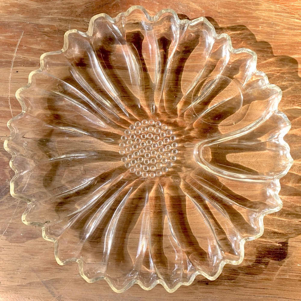 🌻 Vintage Set of 4 Hazel Atlas Sunflower Clear Glass Hors D'oeuvres Plate